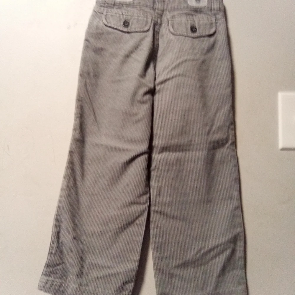 GYMBOREE boys gray corduroy pants. Size 5.